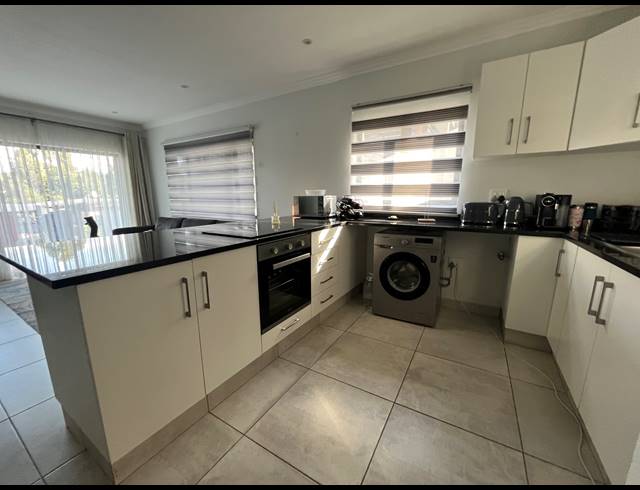 2 BEDROOM FLAT TO LET IN CRESTHOLME